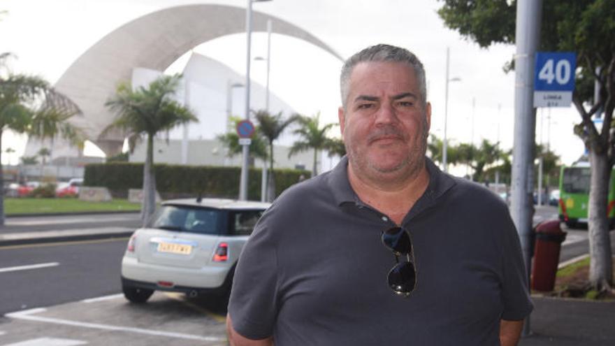 Víctor Melián es presidente de la asociación Tele Taxi Isla de Tenerife.
