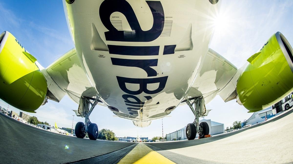 Avión de airBaltic.