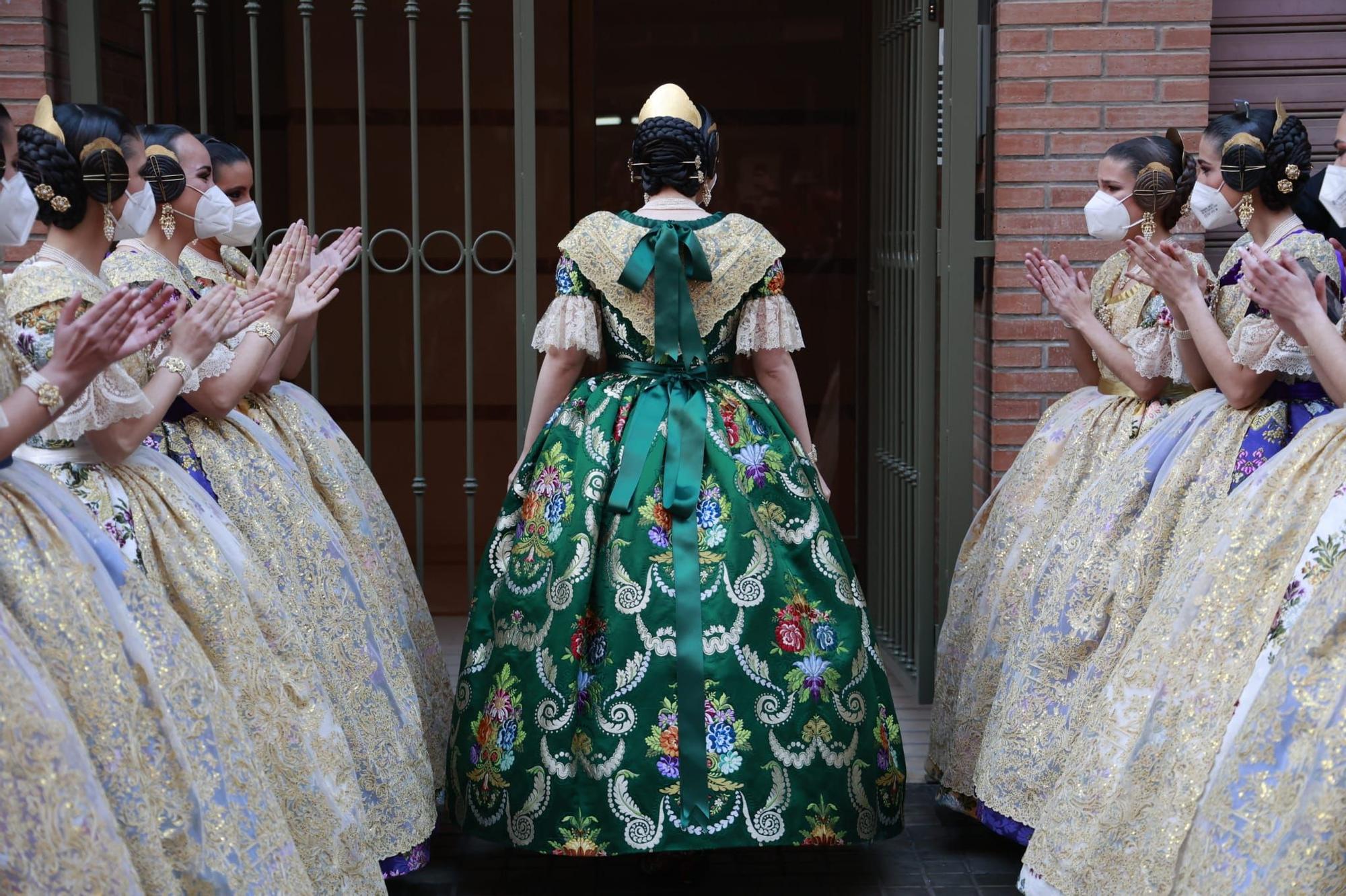 Espolín de la Fallera Mayor de València | Carmen Martín escoge el color verde primavera