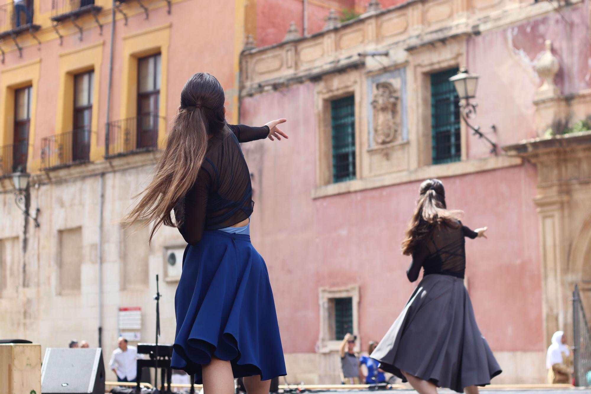 Exhibición de danza en la plaza Belluga de Murcia