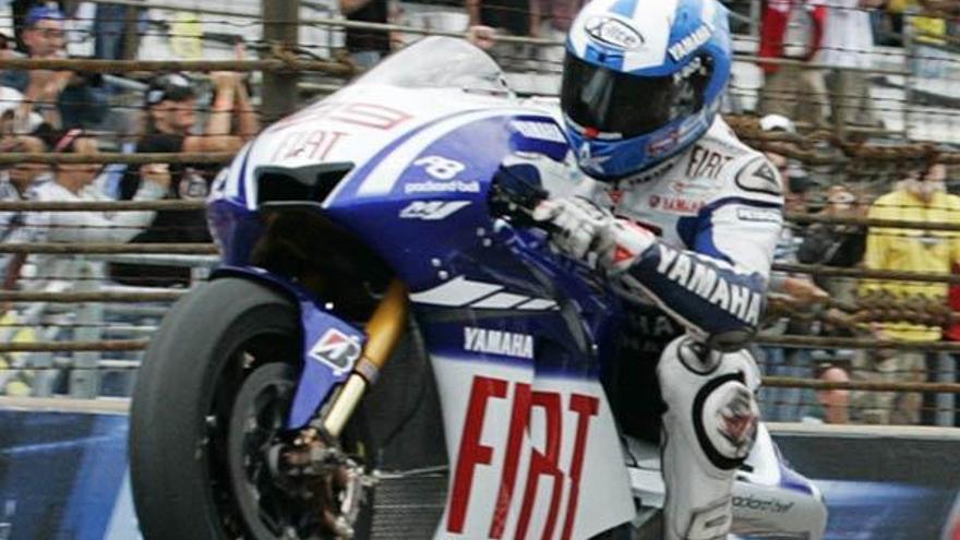 Jorge Lorenzo festeja su victoria en Indianápolis. // B. Smith