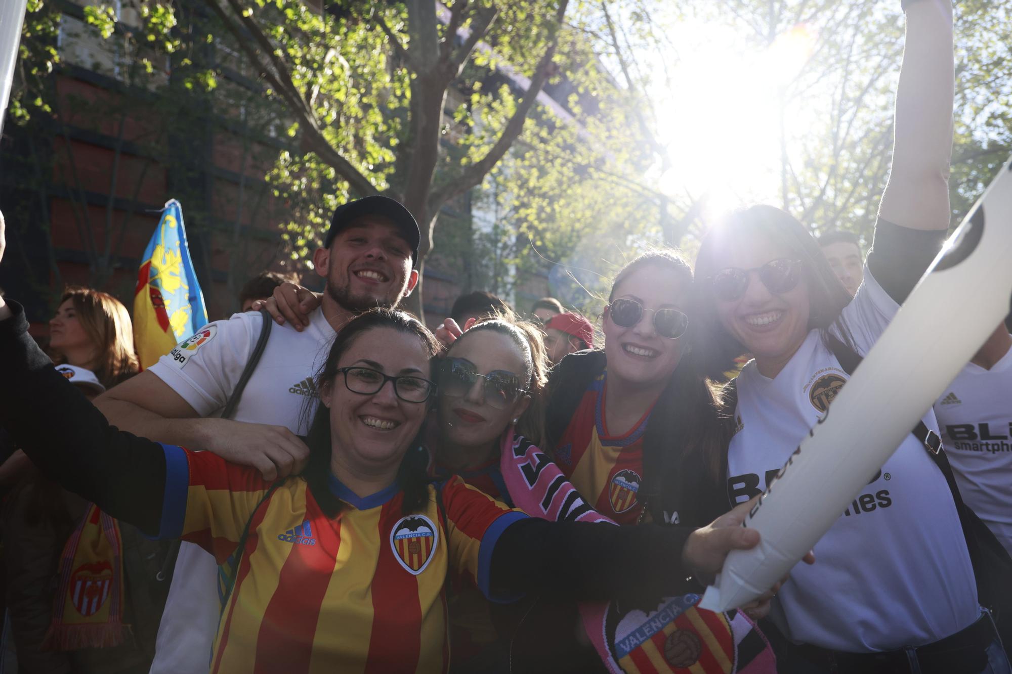 Mestalla es una fiesta en las horas previas a la final