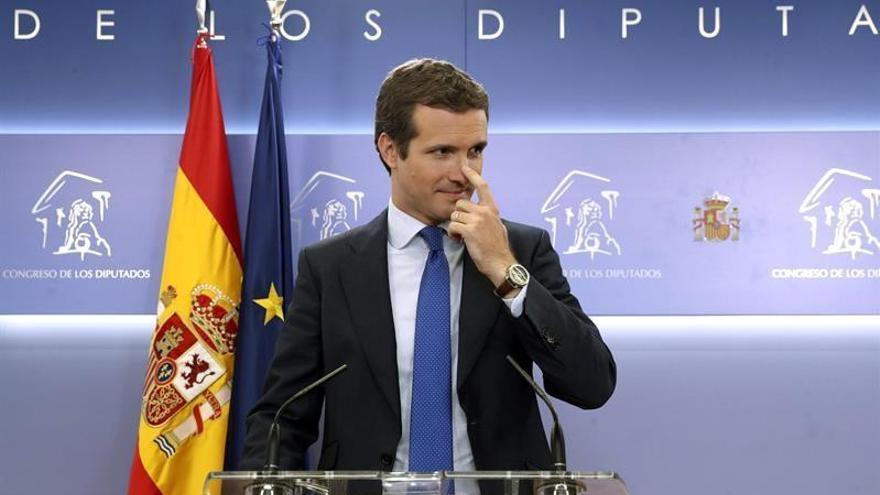 Casado relaja el tono tras un año en campaña permanente