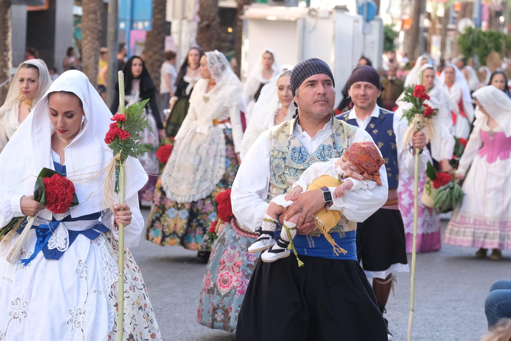 Emotiva ofrenda floral a la Patrona