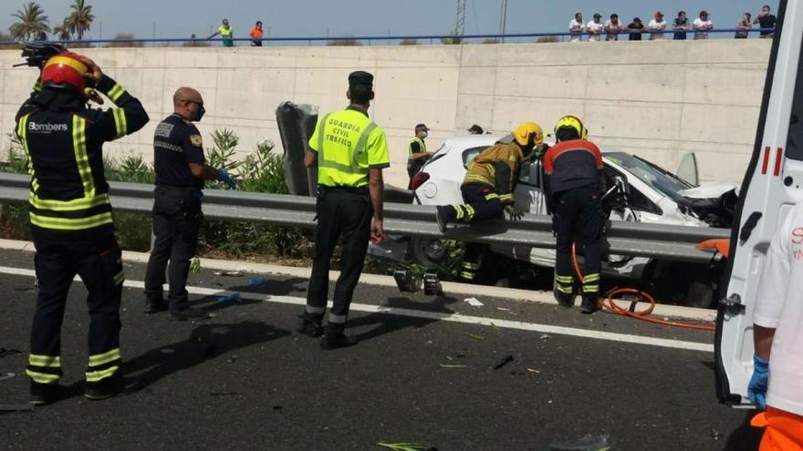 Un siniestro entre dos vehículos obliga a cortar parte de la ronda sur de Elche