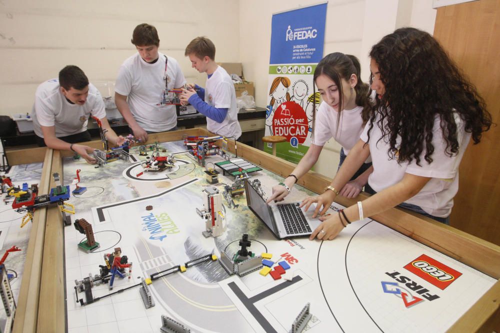 Un equip gironí participa a la final mundial de la First Lego League