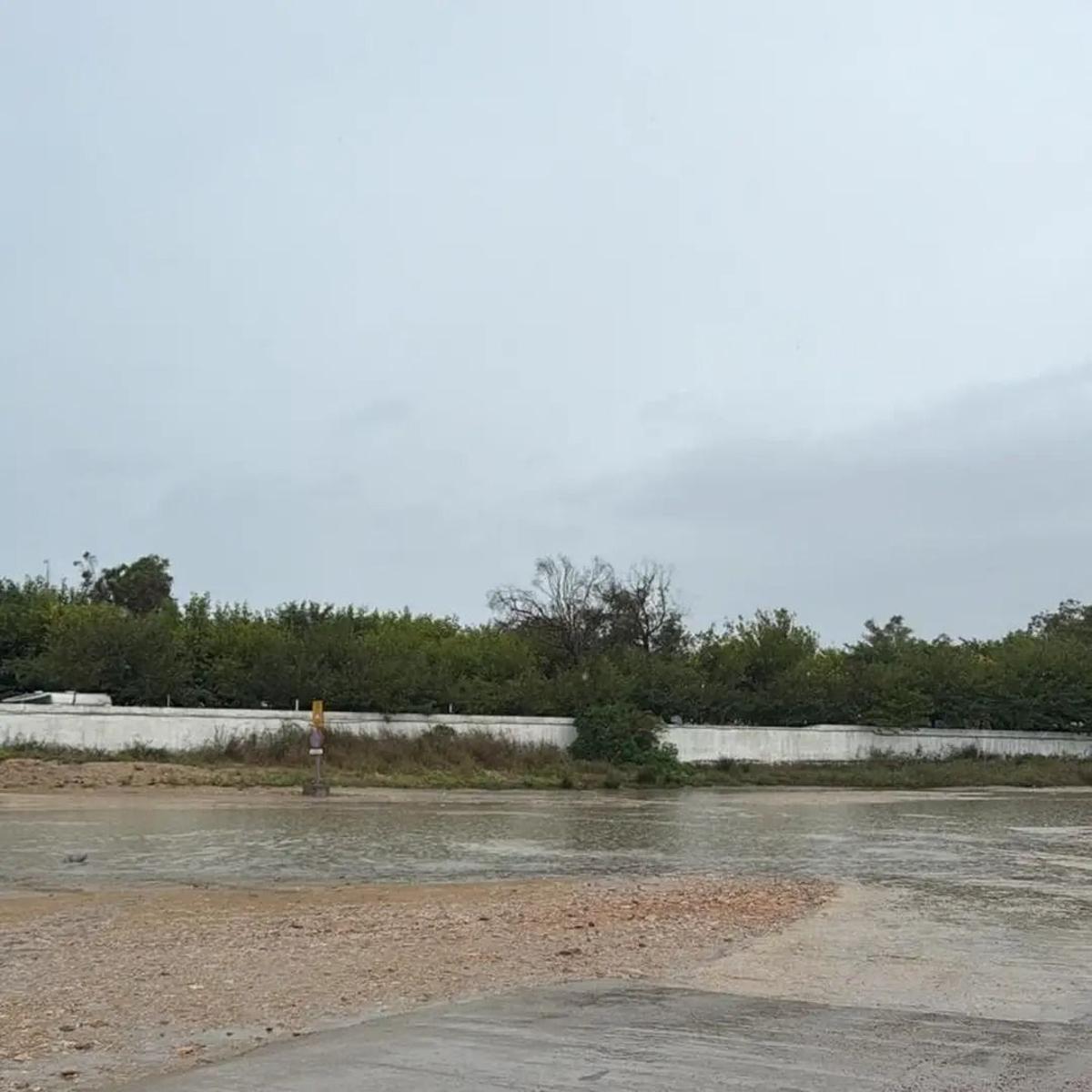 Camí de l'Estopet cortado al tráfico en Alcossebre, cerca del camping Tropicana