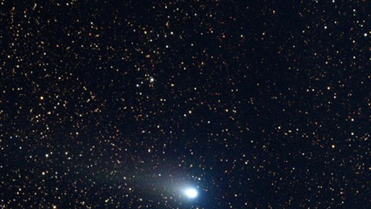 El cometa Giacobini-Zinner, fotografiado en 1998 desde el telescopio de Kilt Peak, en el desierto de Sonora (EEUU).