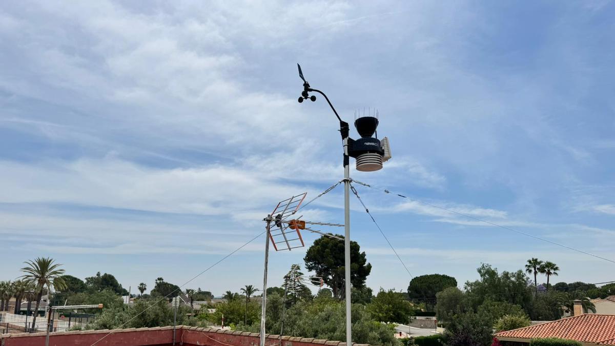 Nueva estación meteorológica en Torre de Porta Coeli en Serra.