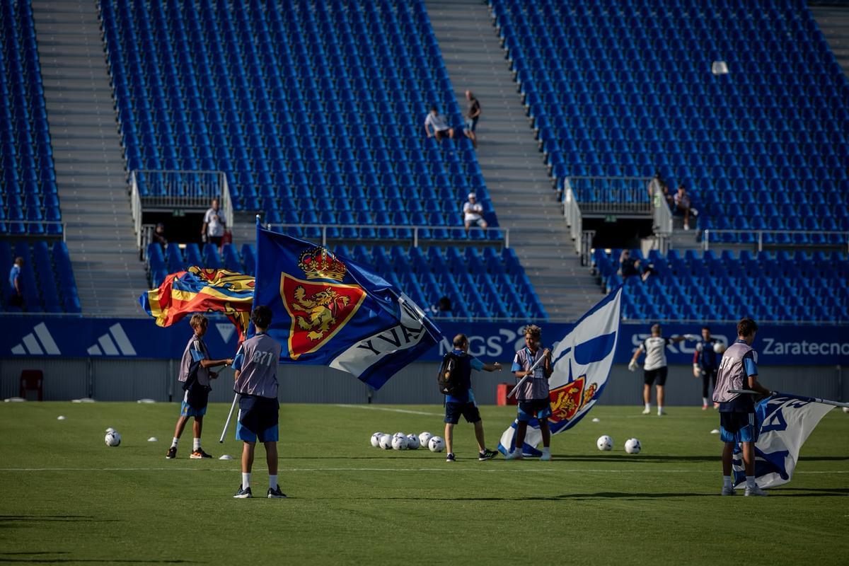En imágenes | El Real Zaragoza remonta a la Real Sociedad B y se lleva el Trofeo Carlos Lapetra (2-1) En imágenes | El Real Zaragoza remonta a la Real Sociedad B y se lleva el Trofeo Carlos Lapetra (2-1)