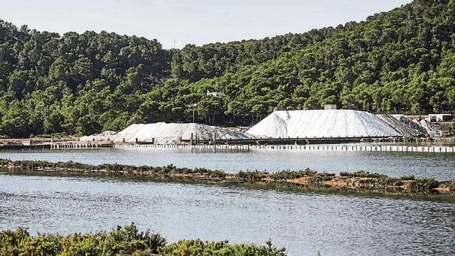 The salt mountains in Ses Salines Natural Park. | PHOTOS: ISTOCK