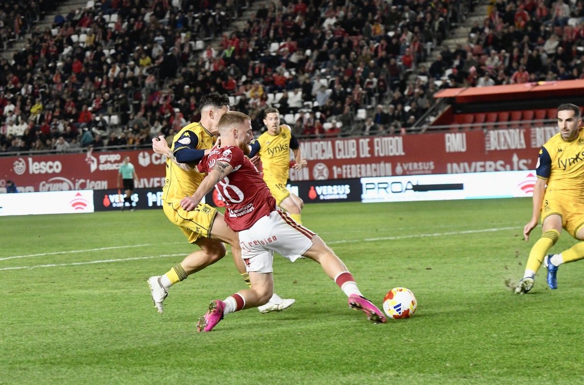 Revive la victoria del Real Murcia frente al Alcorcón, en imágenes