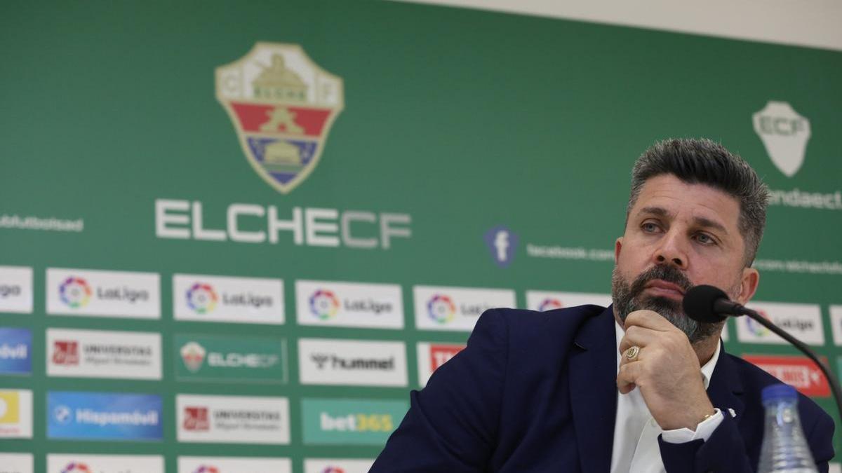 Christian Bragarnik, en la sala de prensa del estadio Martínez Valero