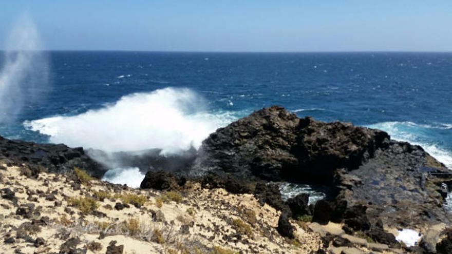 Dos bañistas mueren ahogados en  las costas de Lanzarote y de Tenerife