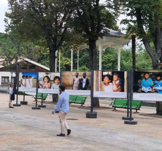 Exposición fotográfica en el paseo del Bombé