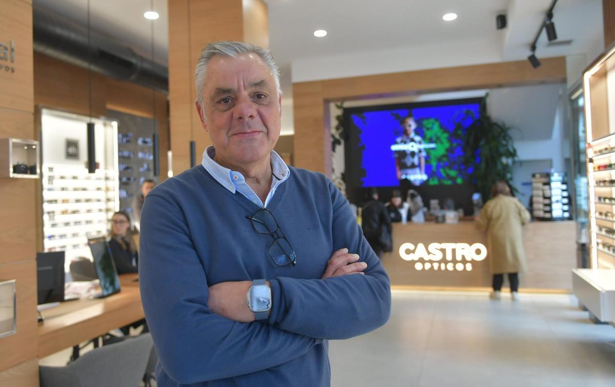 Abel Castro, en la óptica del grupo en Cuatro Caminos.