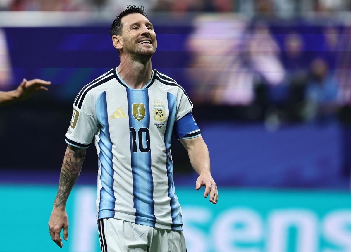 Messi escribe otra página inolvidable para que Argentina sobreviva ante Egipto