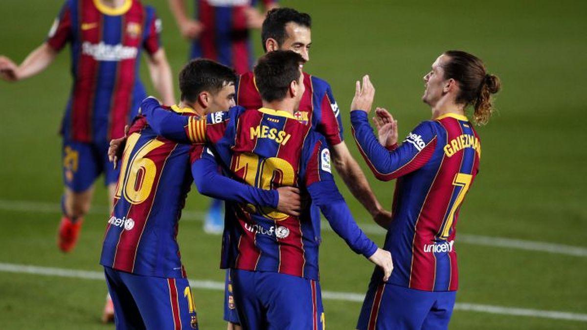 A pesar de dudar, el Barcelona acabó por avasallar al Getafe y mantenerse en la lucha por la liga