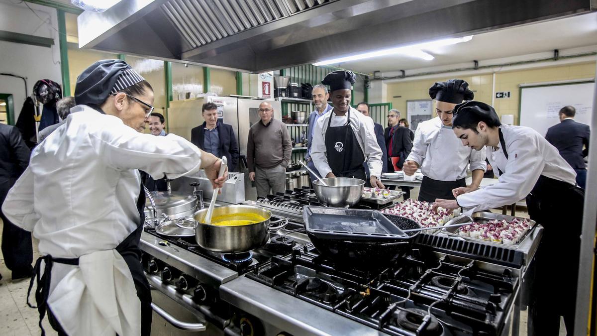 Talleres de FP de Cocina en el IES Canastell de San Vicente