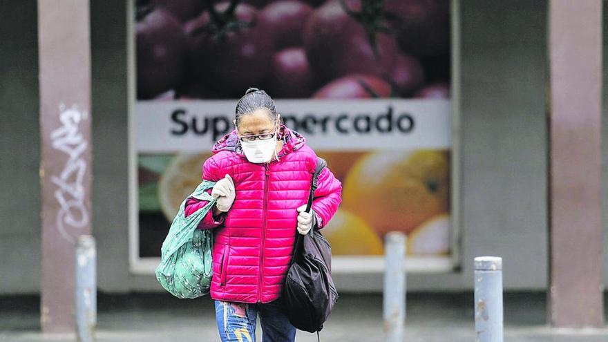 La emergencia sanitaria hunde en  las Islas la producción y el consumo.