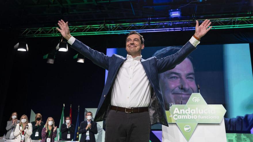 El presidente de la Junta y líder del PP andaluz, el domingo en el Congreso de Granada.