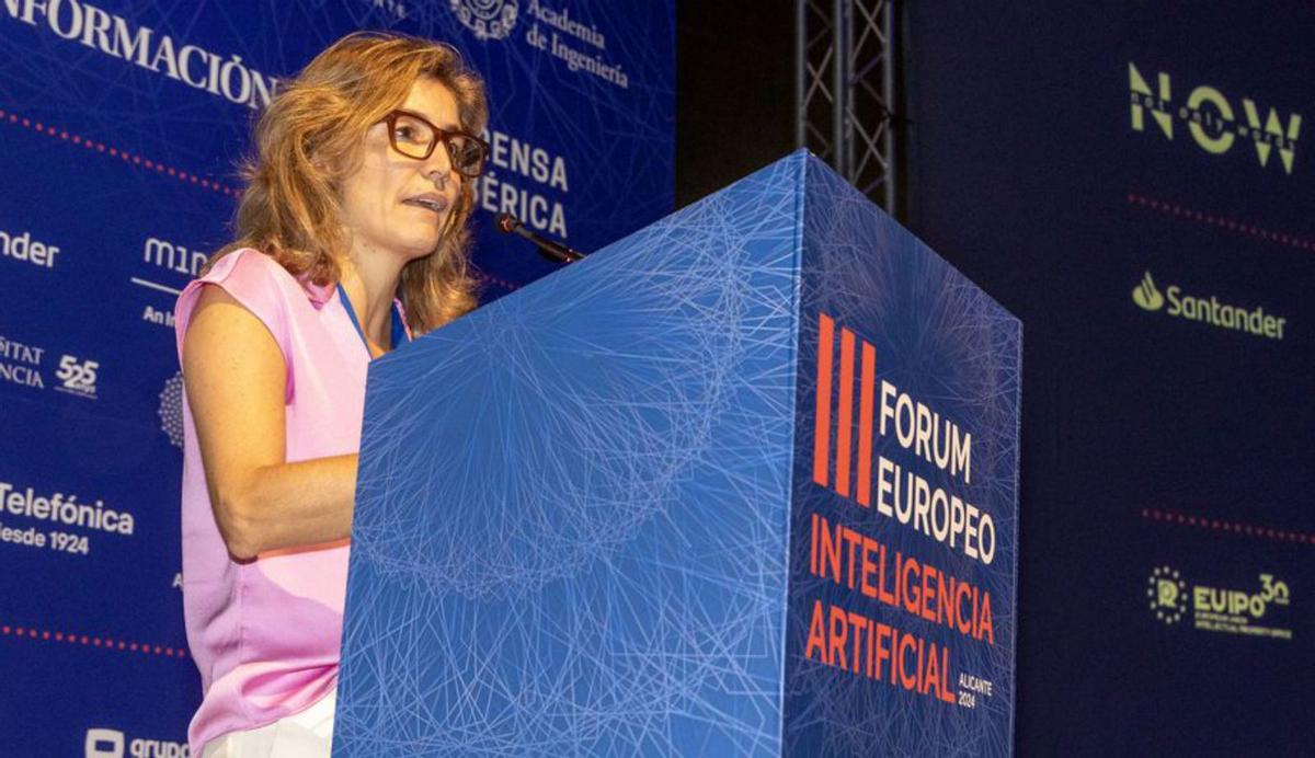 Ainhoa Moll: "La reflexió sobre la IA s’ha d’allunyar de visions apocalíptiques"