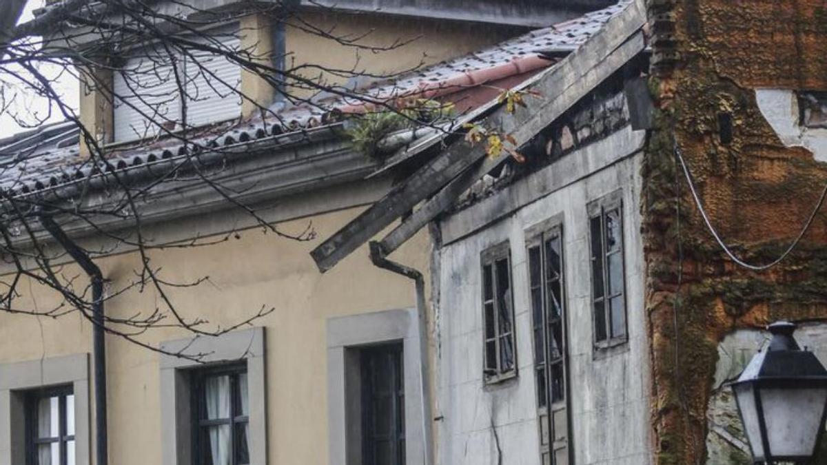 Estado del edificio tras el derrumbe del techo.