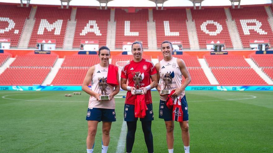 Las mallorquinas Cata Coll, Mariona Caldentey y Patri Guijarro optan al Balón de Oro