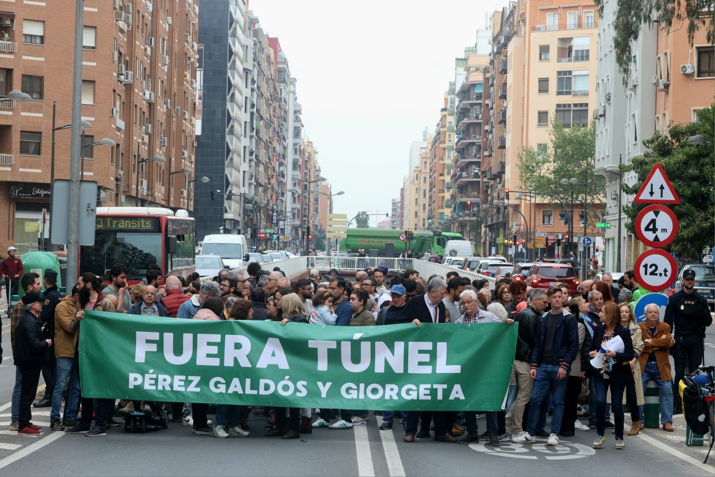 Protesta vecinal contra el túnel de la avenida Pérez Galdós