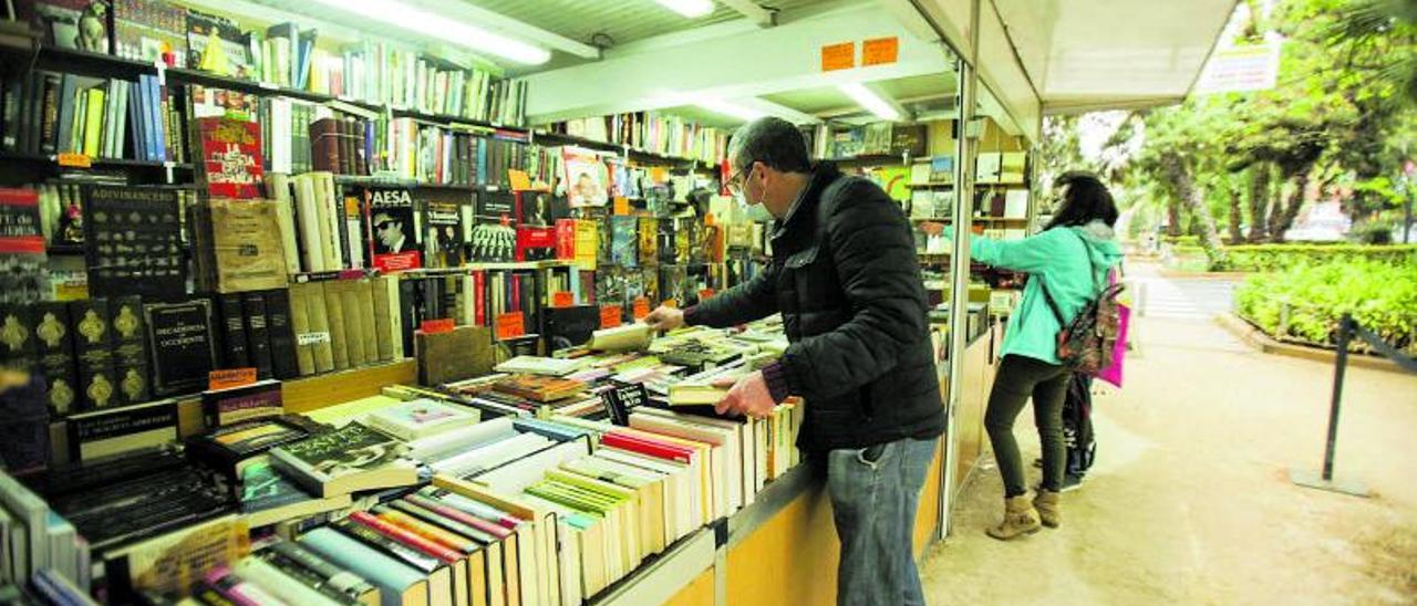 Libros: un ancla en medio de la tormenta - Levante-EMV