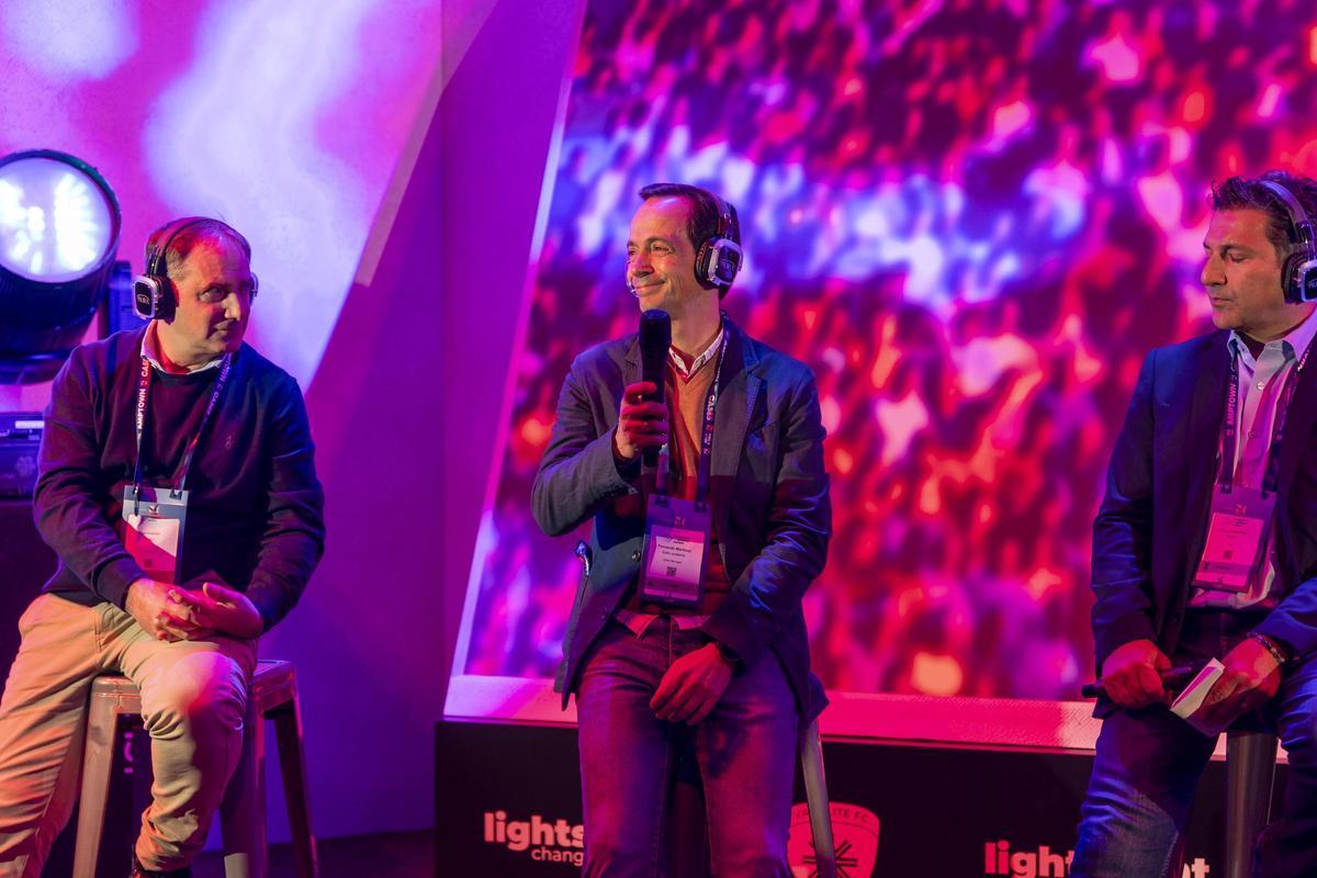 Más de 200 profesionales y representantes de más de 50 estadios