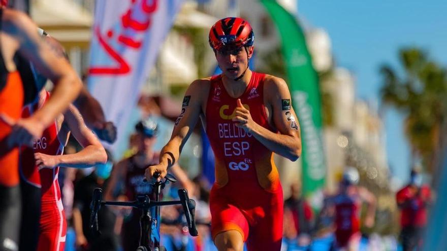 Igor Bellido, un triatleta de 19 años sin límite