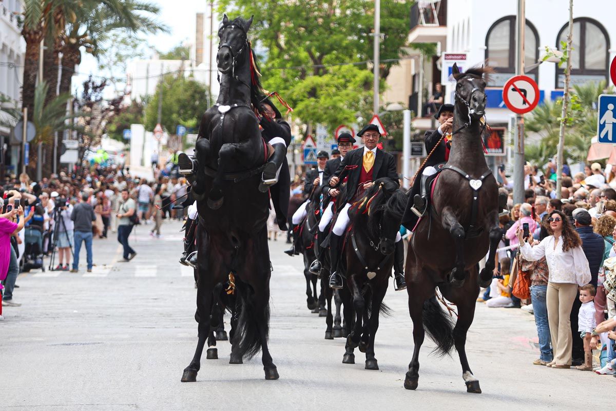 Todas las imágenes de 'Anar a maig' en Santa Eulària