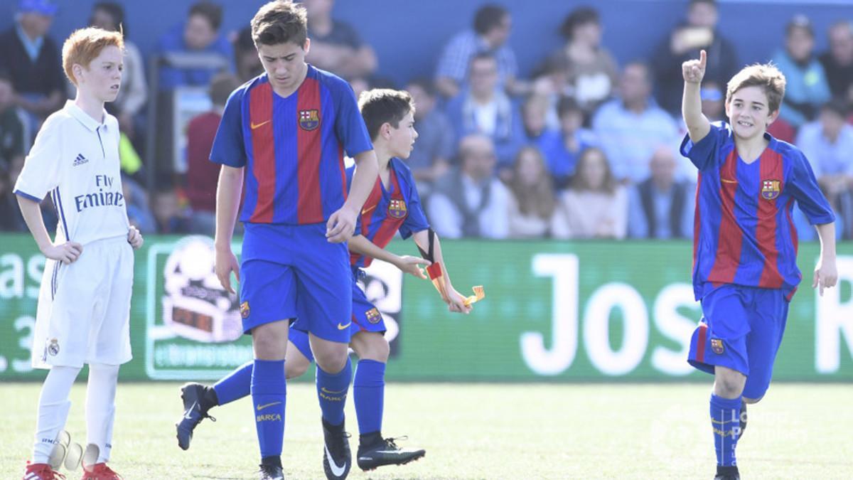 Pablo Páez 'Gavi' celebra uno de los goles ante el Real Madrid en LaLIga Promises de Tenerife