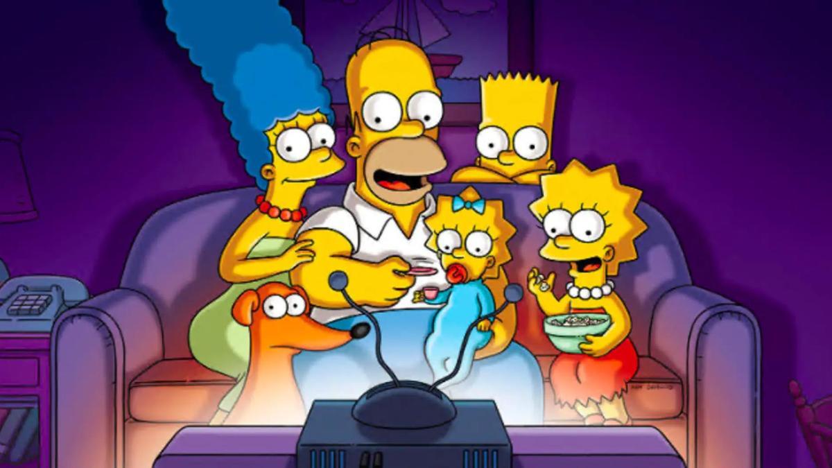 La familia Simpson frente a la televisión.