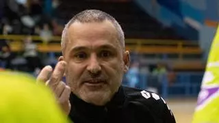 Diego Soto, entrenador del Balonmano Zamora Enamora: "Dimos a Cisne más opciones de las que deberían haber tenido"