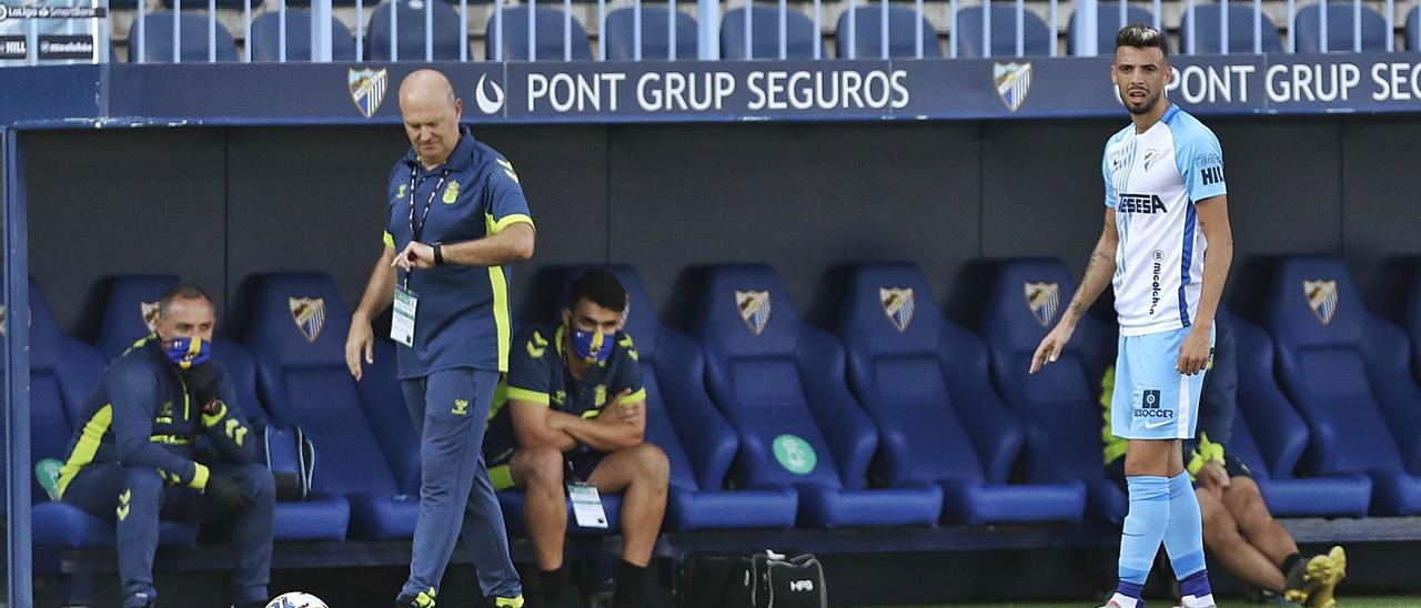 Pepe Mel mira su reloj durante el partido del pasado fin de semana contra el Málaga en La Romareda