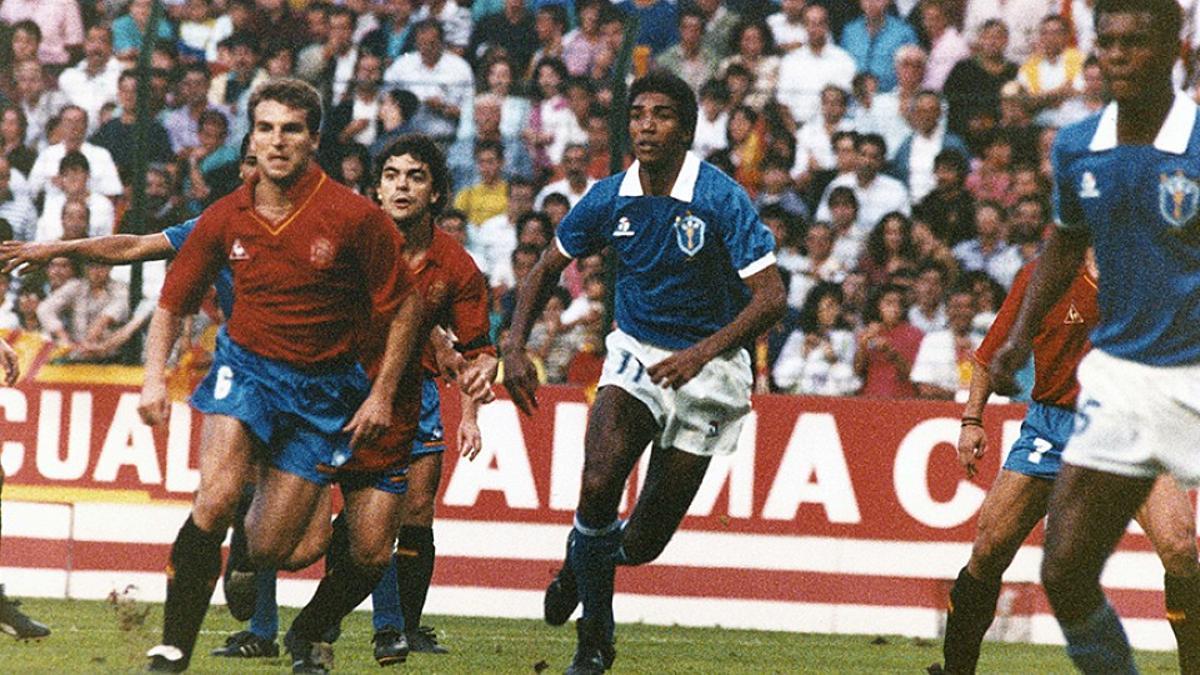 Instante del España 3 - Brasil 0 disputado en El Molinón en 1990.