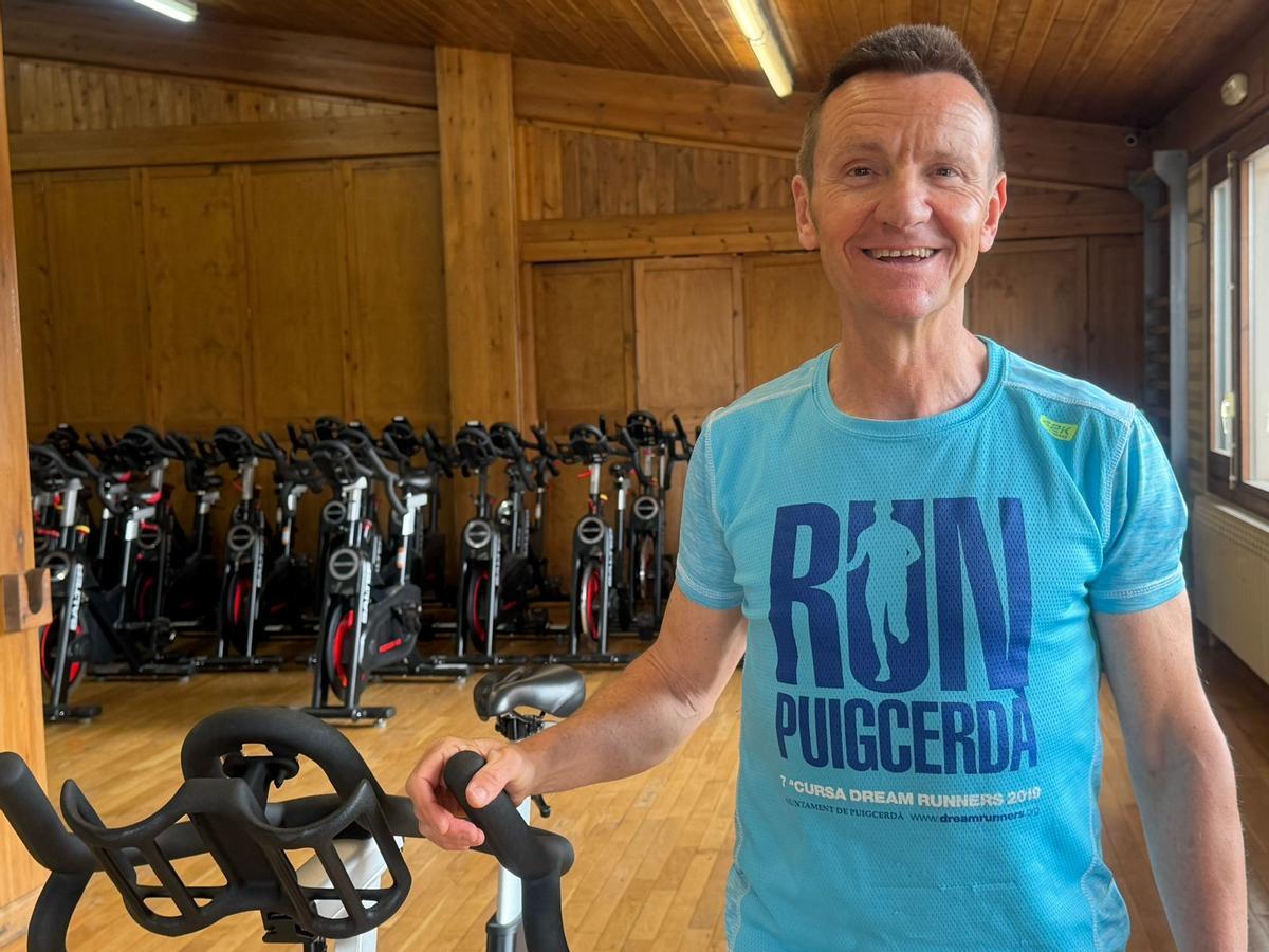Miguel Carnicero a la sala d'spinning del Poliesportiu de Puigcerdà