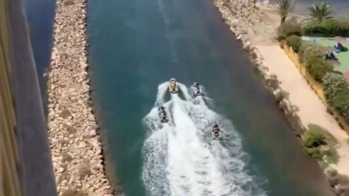 Motos de agua, en el vídeo difundido por SOS Mar Menor.