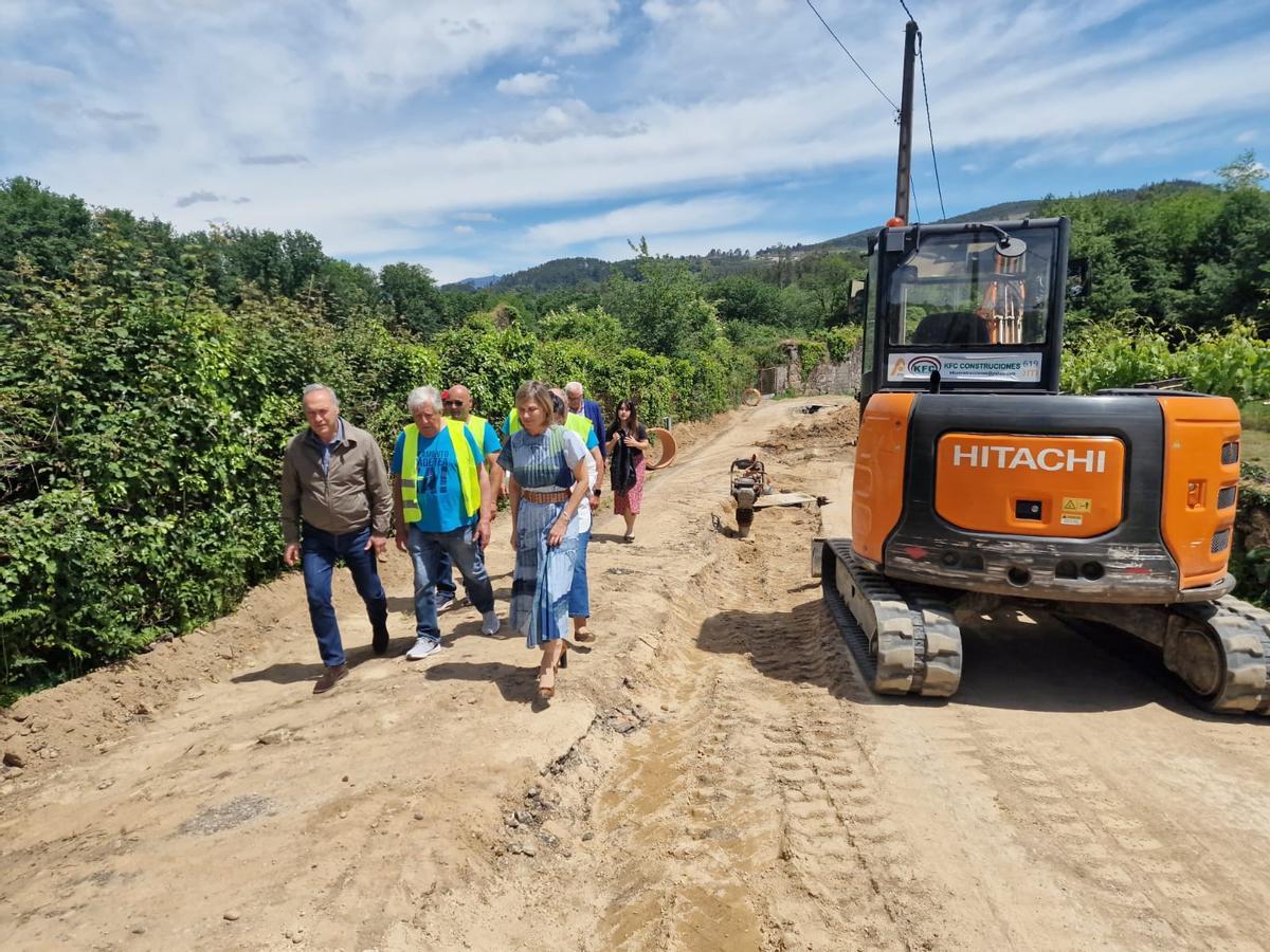 Obras en la red de saneamento de Ribadetea, en Ponteareas.
