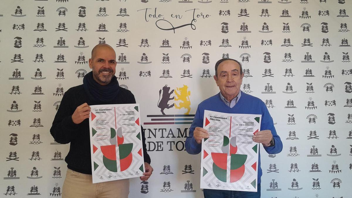 Javier López e Isaac Garduño presentan el cartel de la Zambomba Jerezana en Toro.