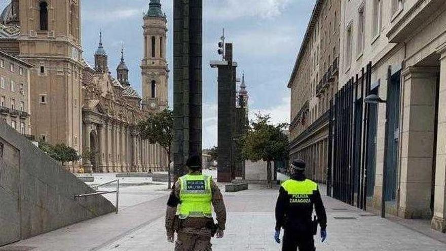 El Ejército del Aire se suma a la Policía Local para vigilar el estado de alarma en Zaragoza