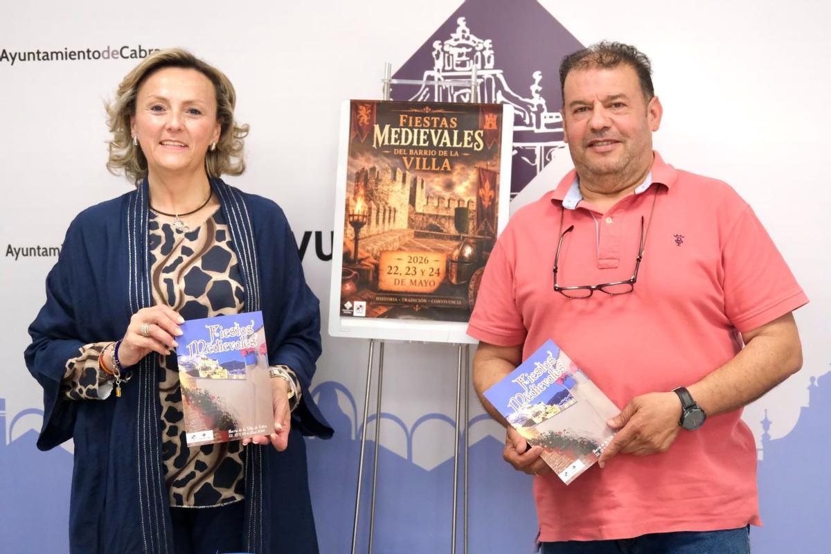 Rosi Lama y Manuel Mellado, en la presentación de la programación de las Fiestas Medievales de La Villa de Cabra.