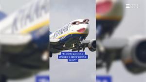 Ryanair planteja cobrar per una cosa que fas quan puges a l’avió