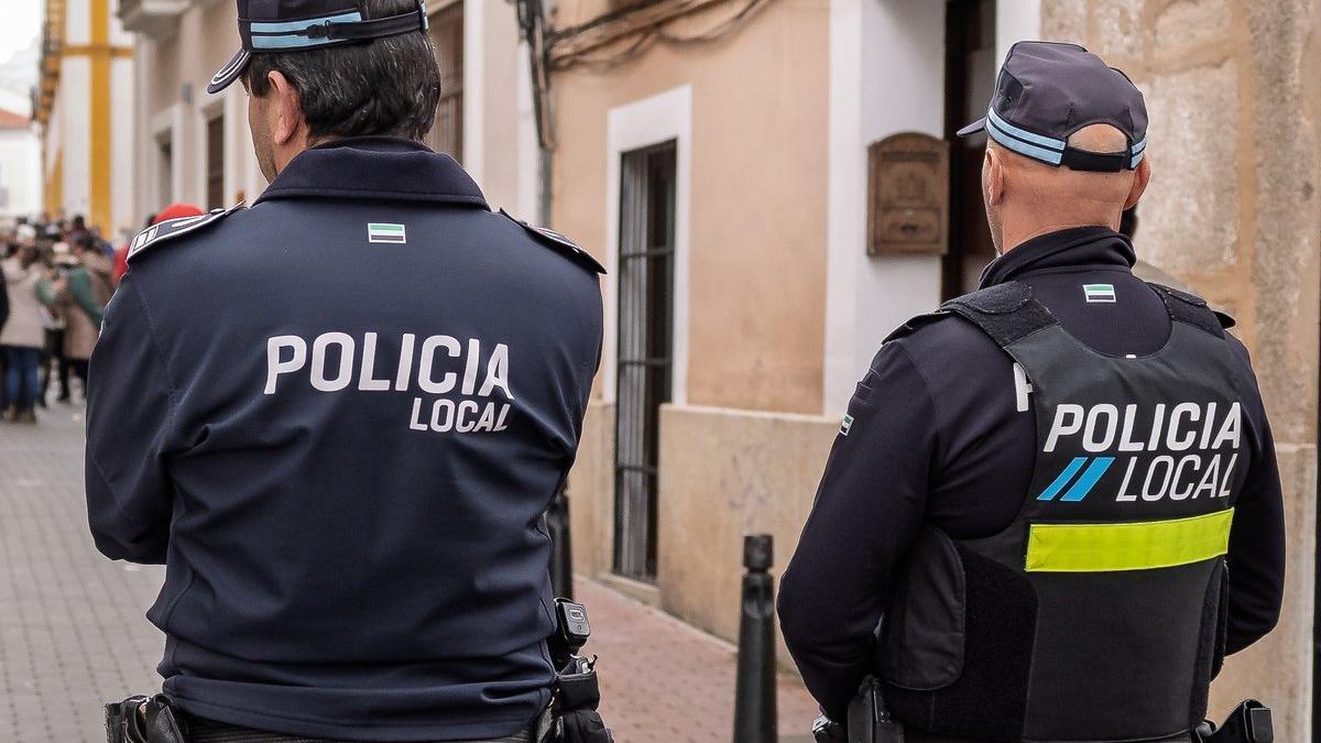 Agentes de la Policía Local de Mérida.
