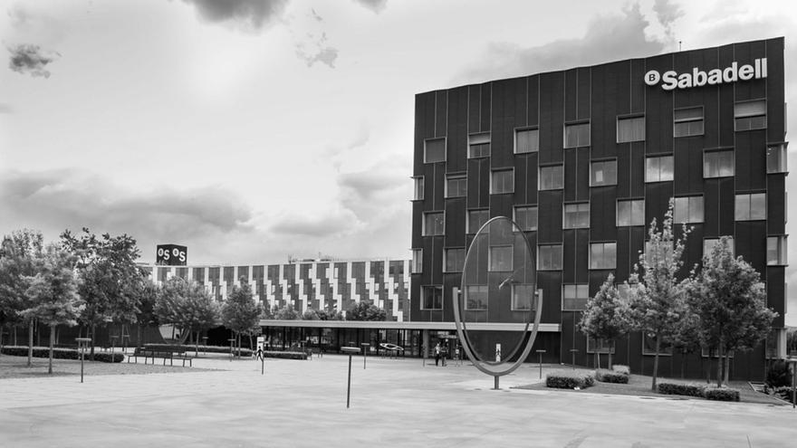 Vista general de la seu corporativa de Banc Sabadell, a Sant Cugat del Vallès (Vallès Occidental, Barcelona).