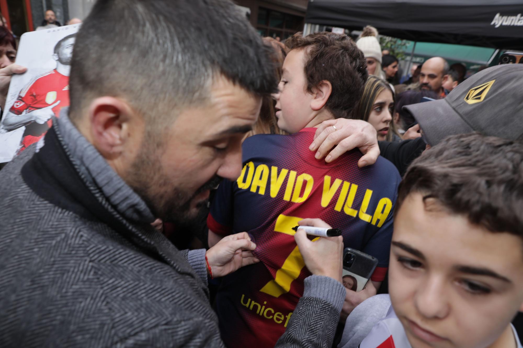 El futbolista David Villa inaugurará su estatua en La Felguera