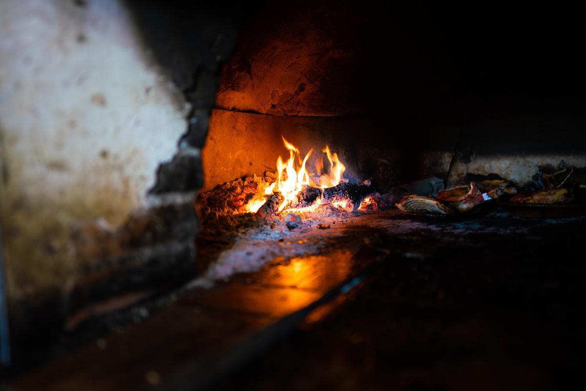 Horno de leña para cocinar el lechazo.