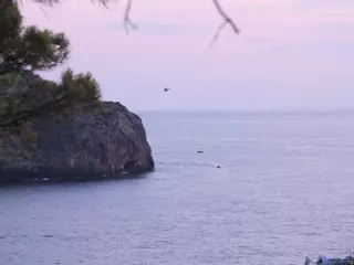 Una avioneta se precipita al mar en el Port de Sóller